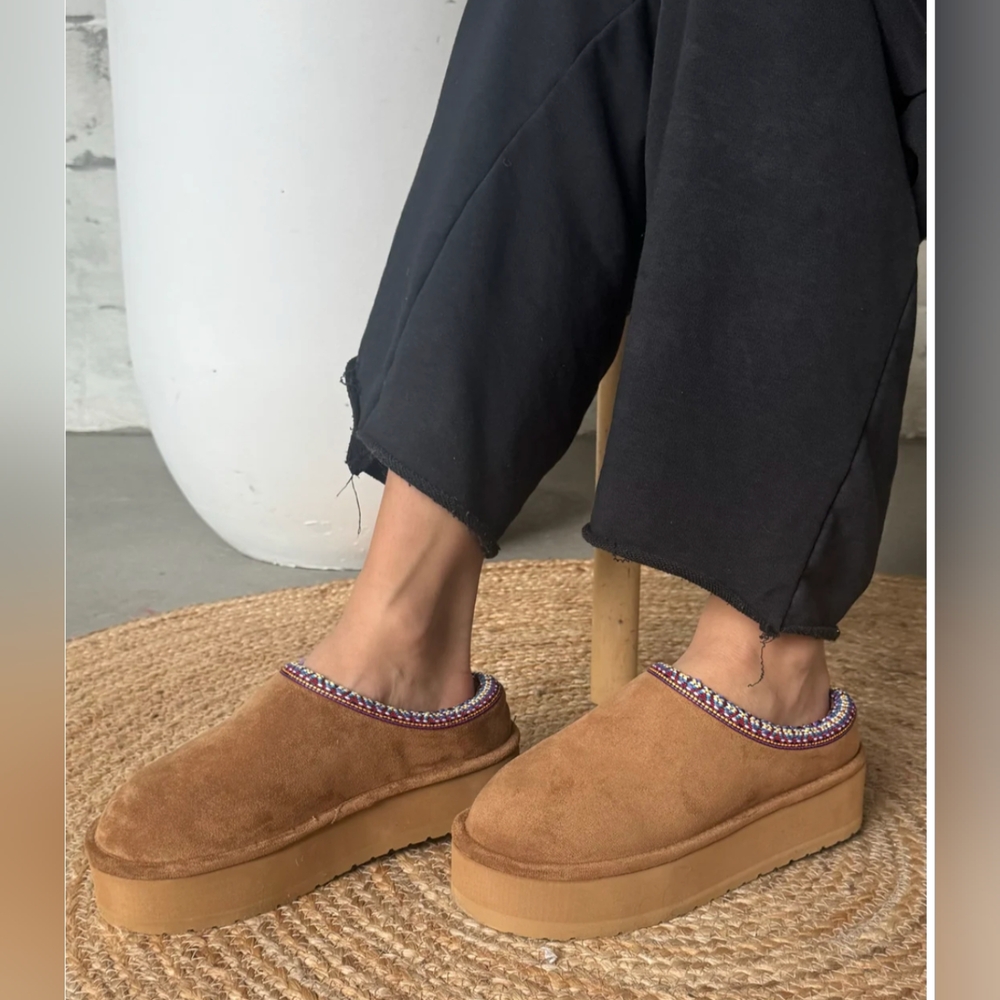 New Steve Madden Duplex Platform Sherpa Mule
